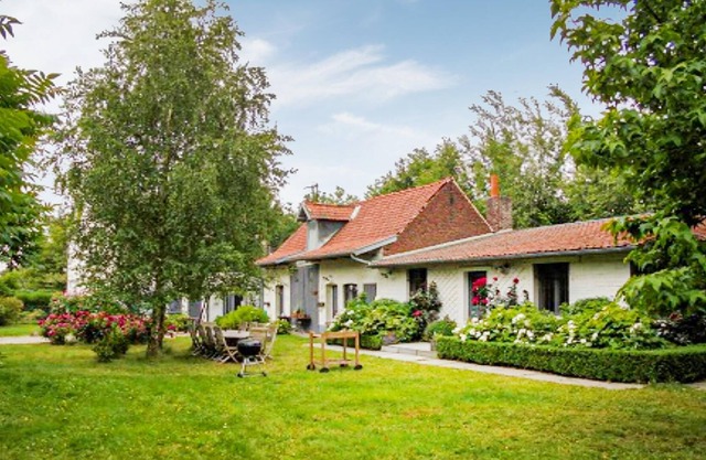 Are you dreaming of a vacation in a quiet location and yet close to attractions? Then you are right