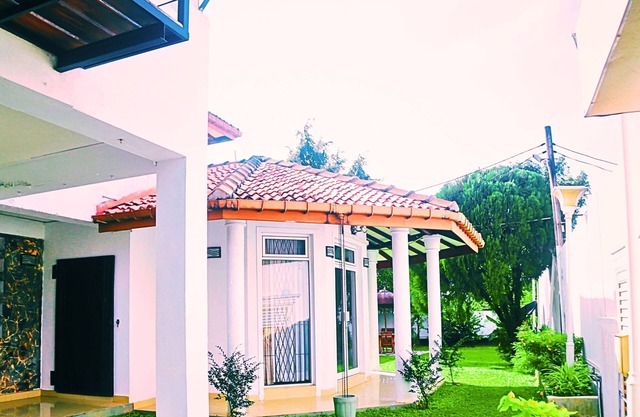 Ared Villa