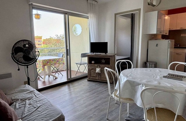 Argelès: 1BR near beach, parking, TV, dishwasher