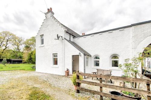 Argyll Farmhouse-Idyllic Setting-Sleeps10