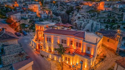 ARIEN CAVE Hotel