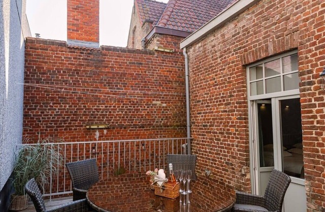 'Art N Home' apartment in the heart of Ypres