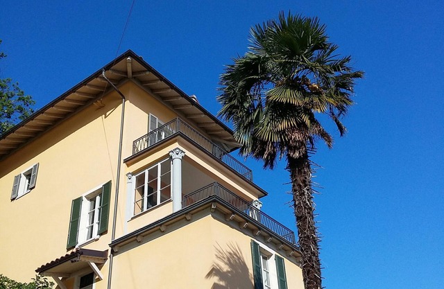 Art Nouveau villa with pool, garden, barbecue, WiFi, breathtaking views, close to town