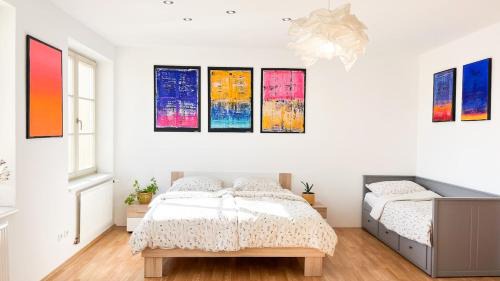 ART room with rooftop dinner or breakfast