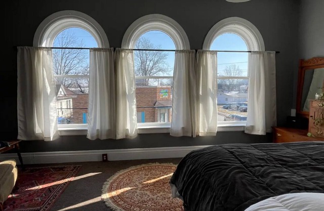 Art Themed Loft Apartment in Jacksonville