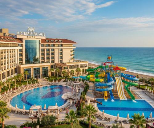 Artemis Luxury Palace Hotel