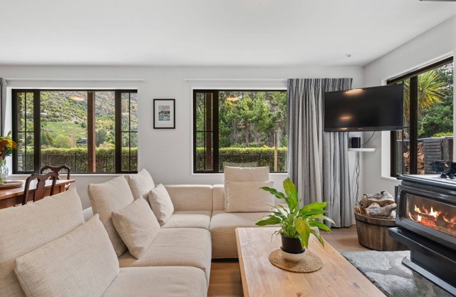 Arthurs Cottage Seasonal Holiday Home