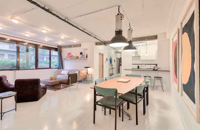 Artist & Design Loft - 10 guests - 5min. walk from metro