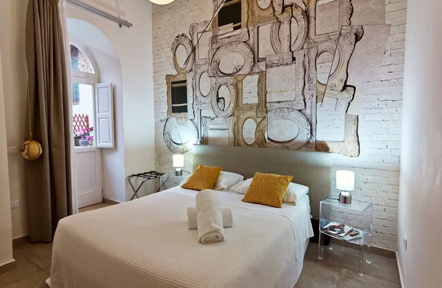 Artistic Charming House - Near the Royal Palace of Caserta - Superior Double Room