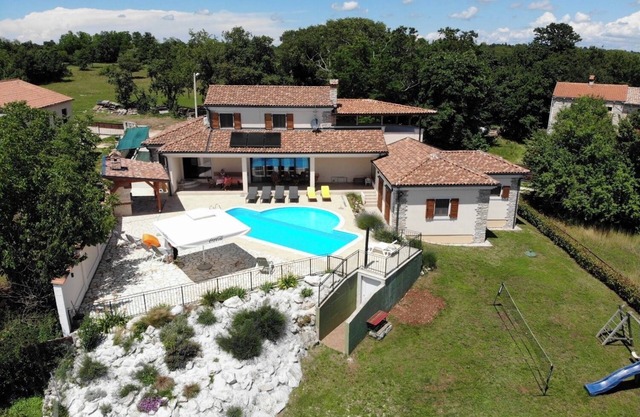 Arton Villa, with heated pool in the heart of Istria on quiet nature location
