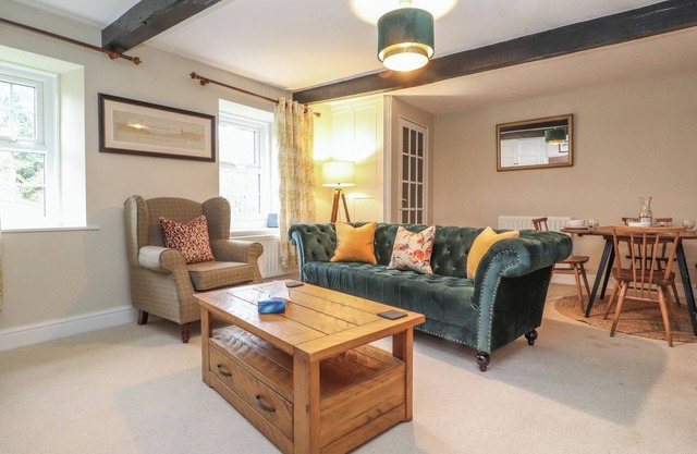 ASH TREE COTTAGE, family friendly in Brampton, Cumbria