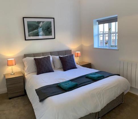 Ashbrook Lewis - two bedroom, two bathroom cottage nr Harwell Oxford