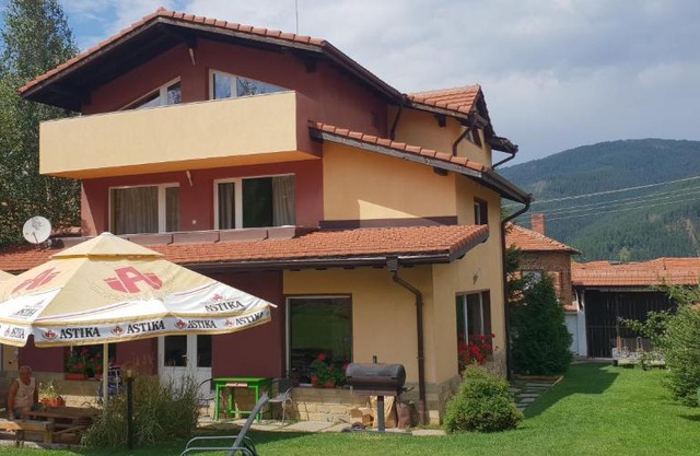 Ashkova House