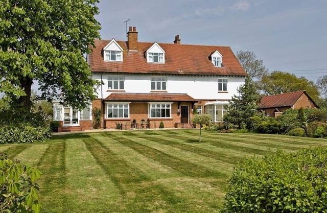 Ashleigh House - Sleeps up to 24 - Snooker table and HOT TUB