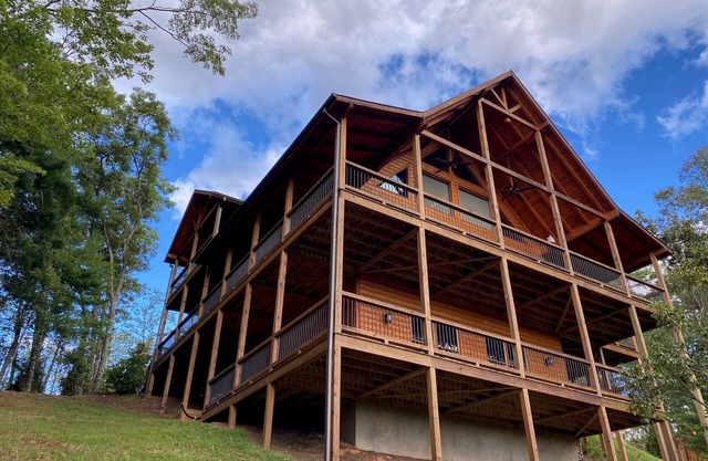 Aska Highlands Lodge | Hot Tub | MTN Views | Game Room |