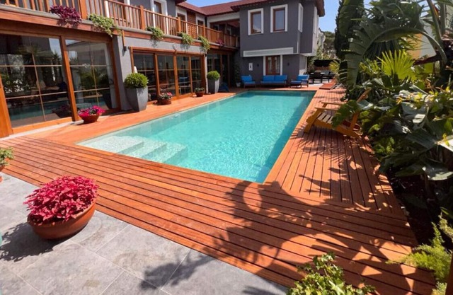 Astonishing Seafront Villa in Cesme