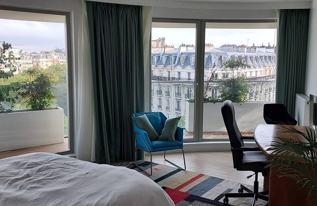 Astonishing views on Paris from the 45m2 terrace at the 8th floor -new building