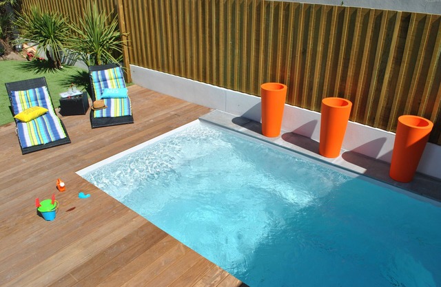 At 750 meters from one of the most beautiful beaches of the west coast villa with pool