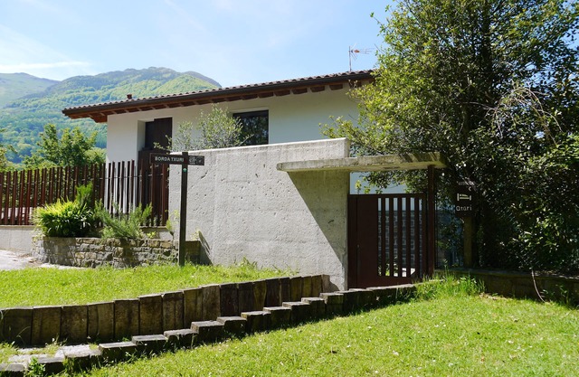 Atari rural apartment, in the Aralar Natural Park