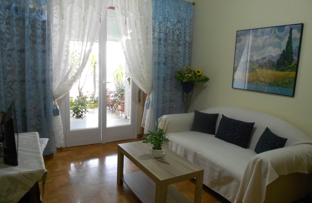 Athenian Oasis with fountain in city center!/Apartment
