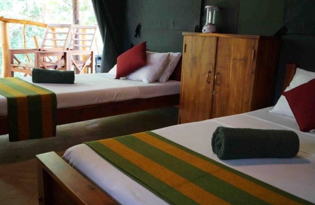 Athgira River Camping - Udawalawe - Deluxe tent with safari tour