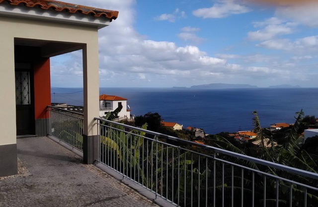 Atlantic view with free car and bike.