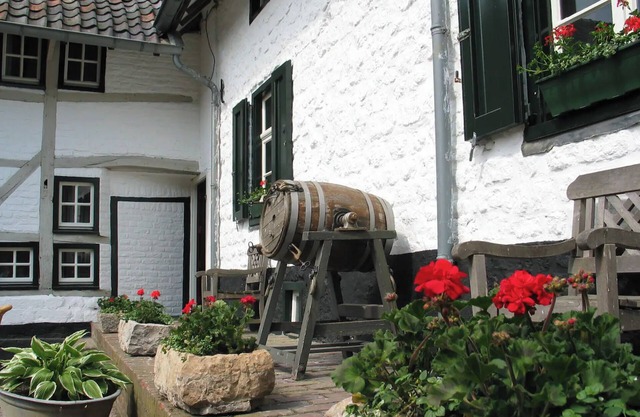 Attractive 6-person vacation home with panoramic views near Valkenburg