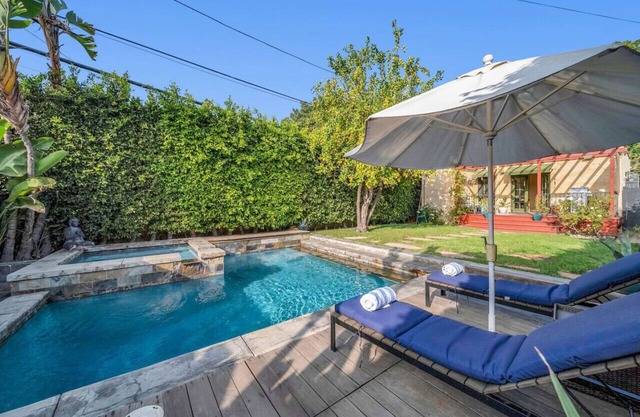 Atwater Oasis w/Pool and HotTub very Walkable Area