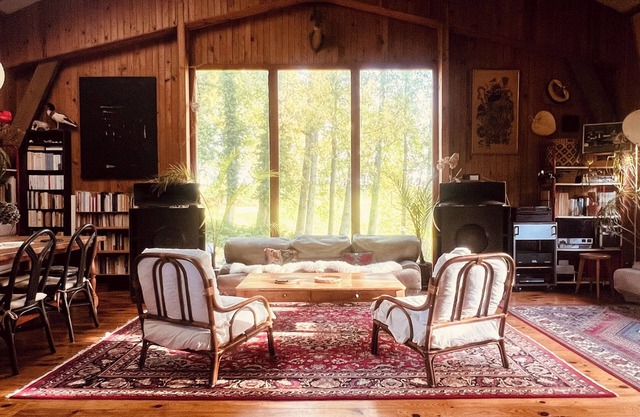Atypical artist's cottage full nature 6km from the sea
