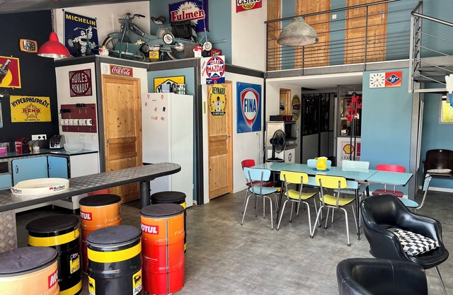 Au Loft Garage with private pool and large terrace