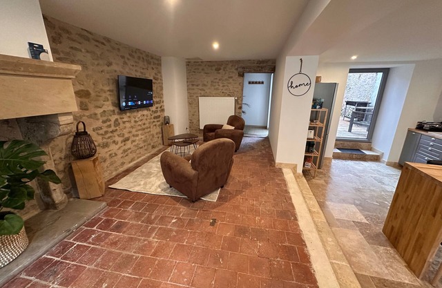 Au Petit LANGRES: Downtown house