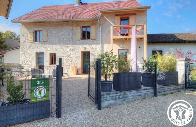 Au Pied du Colombier Chez Paul