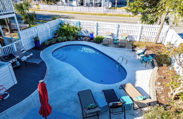 Aug-Oct Reduced!*Private Pool*Firepit*Beach Svc!