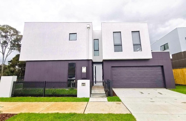 Austral Brand New Modern 4 Br Home