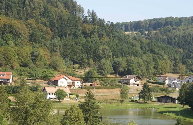 Authentic chalet with terrace in Harreberg