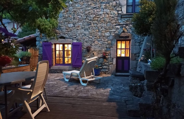 Authentic house in the Dourbie valley 5 km from Millau