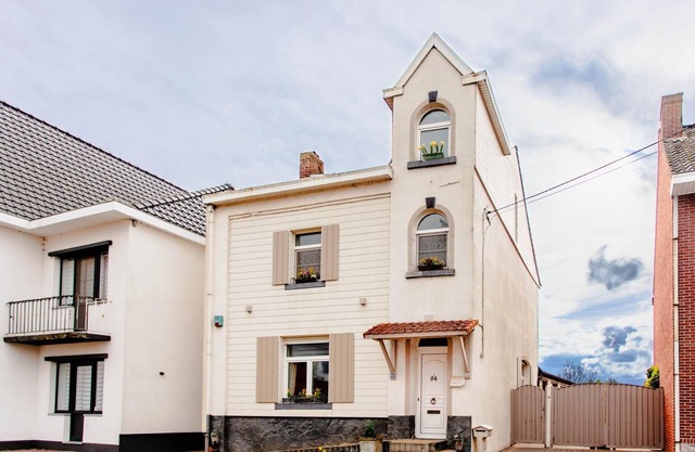 Authentic house with playroom and infrared sauna