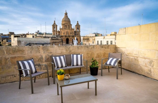 Authentic Maltese Stay with private terrace