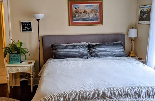 Authentic St Pete living, minutes to downtown