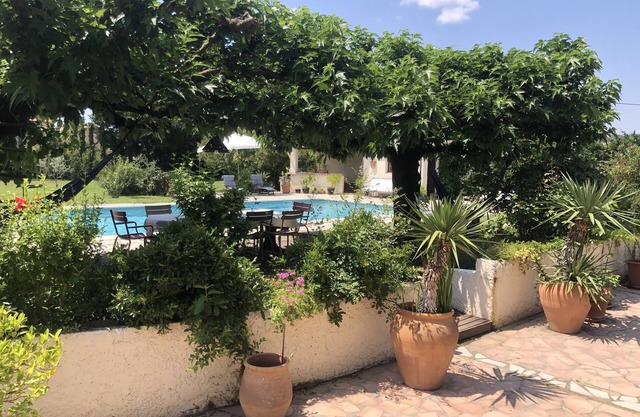 Aux Mûriers en Provence