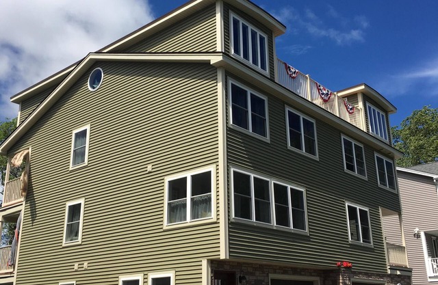 Available: Fall 2025 rental weekly or monthly. Come see and enjoy NHnthis fall.