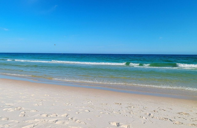Avalon 1807 - Beachfront Condo-Amazing View-Full Service Resort-Sleeps 7
