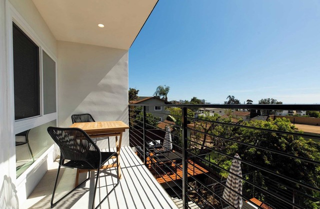 Avalon II by Avantstay Chic & Stylish San Diego Condo w/Vibrant Interiors