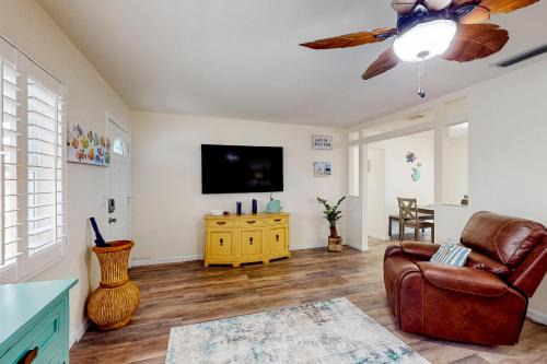 Avocado Cottage