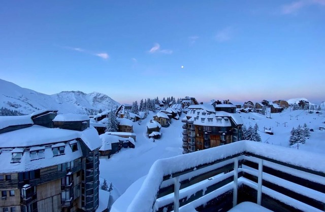 AVORIAZ "LE REFUGE" resort center ski-in ski-out chimney 10 pers