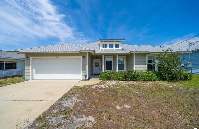 Awesome 4 Bed 4 Bath House Steps From the Beach!