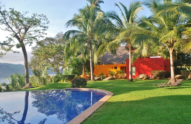 Awesome 4 Bedroom Villa with Spectacular Views