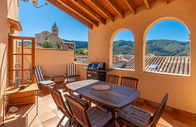 Awesome home in Andratx with Wi-Fi