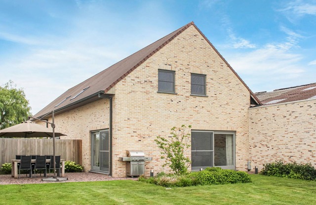 Awesome home in Diksmuide
