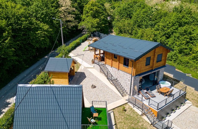 Awesome home in Petrinja with sauna